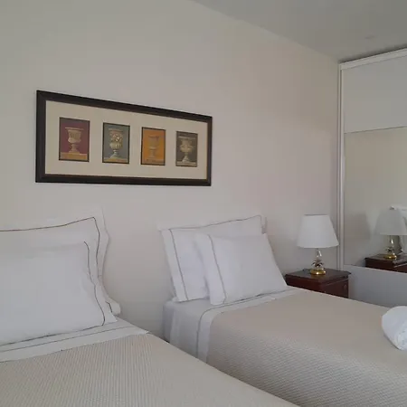 Vistas Sobre O Rio Tejo